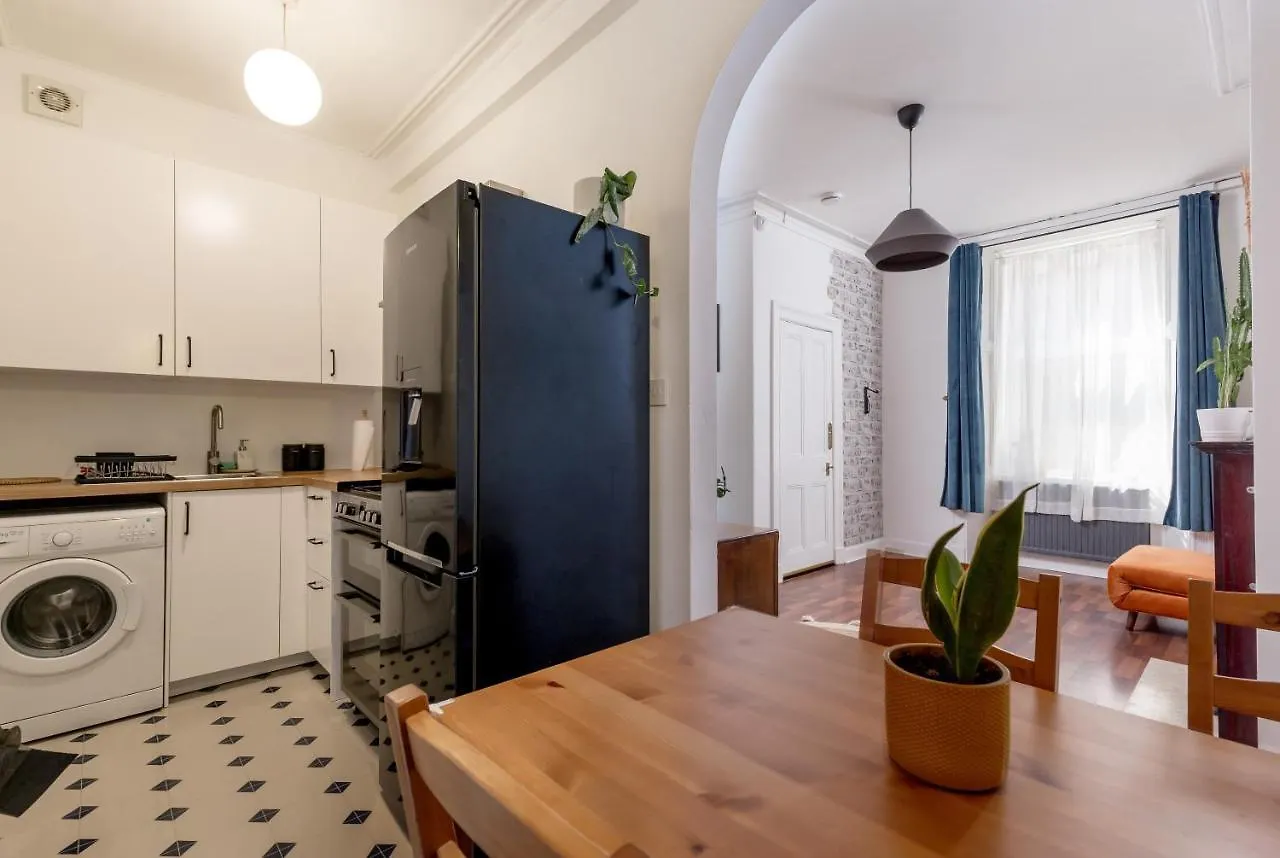 Stylish Central Flat In Edinburgh With Private Garden Apartmán