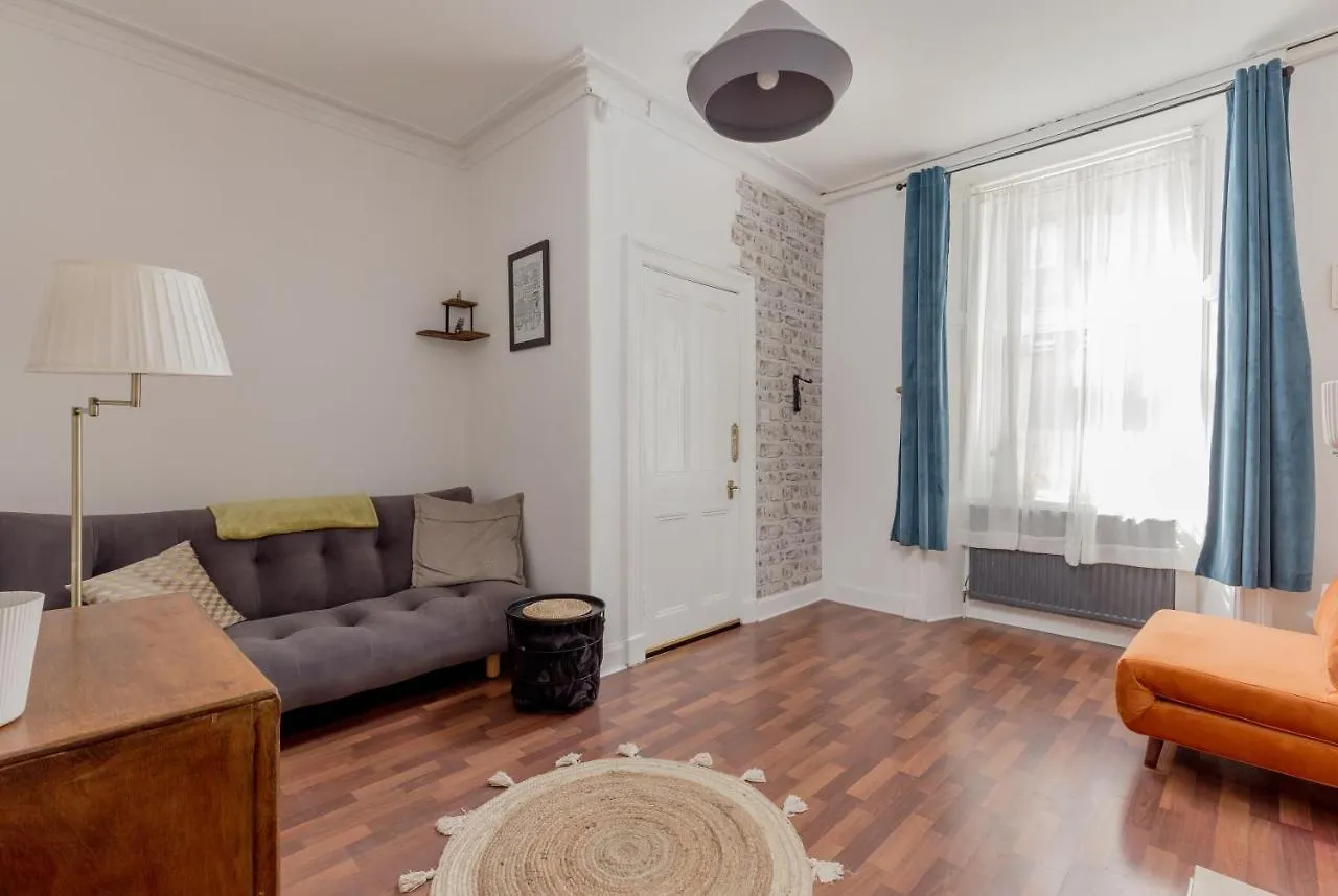 Stylish Central Flat In Edinburgh With Private Garden Apartmán