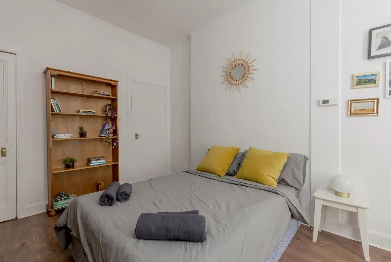 Stylish Central Flat In Edinburgh With Private Garden Velká Británie